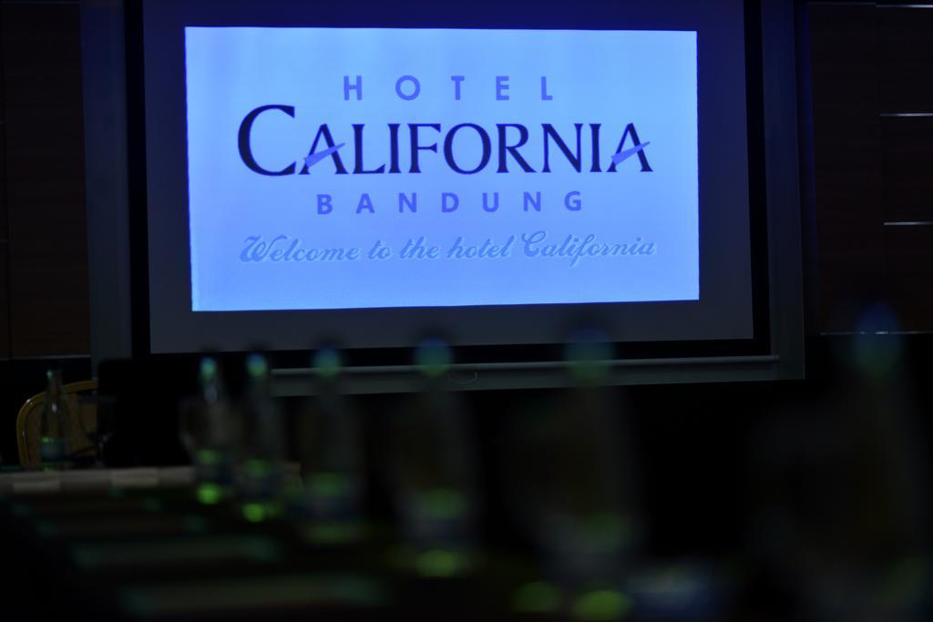 Hotel California Bandung Exterior foto