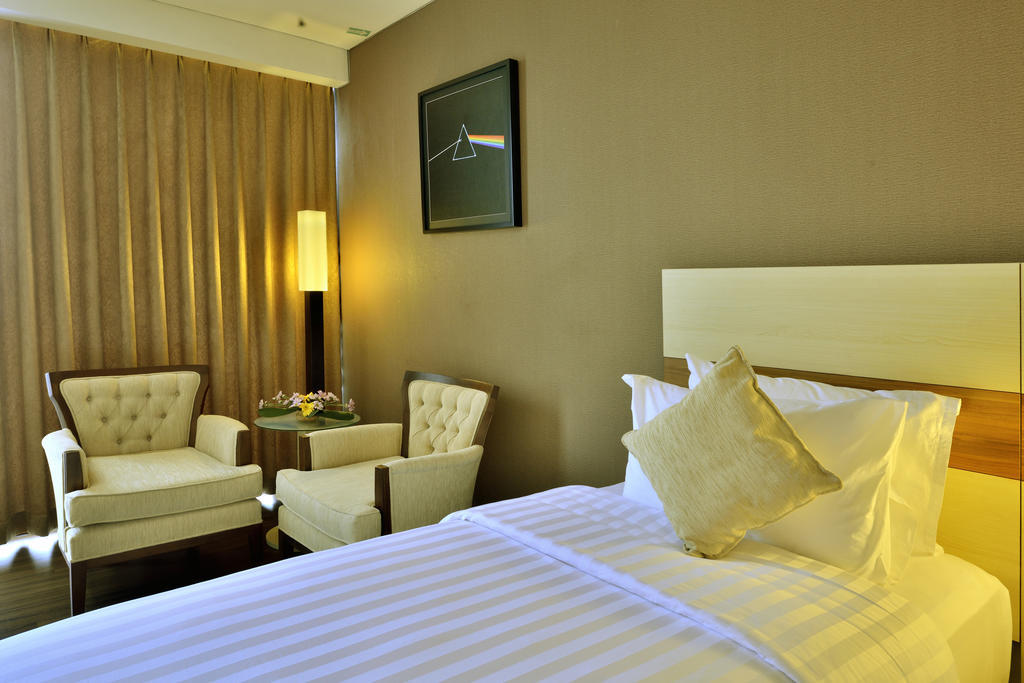 Hotel California Bandung Zimmer foto